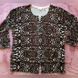 JOSEPH A. Size Large 🤎🖤🤍 Leopard Print Lightweight Button Up Cardigan Sweater